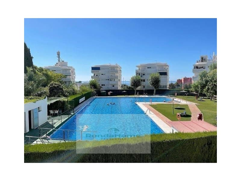 3 soveværelse Lejlighed til salg i New Golden Mile med swimmingpool garage - € 315.000 (Ref: 9998762)