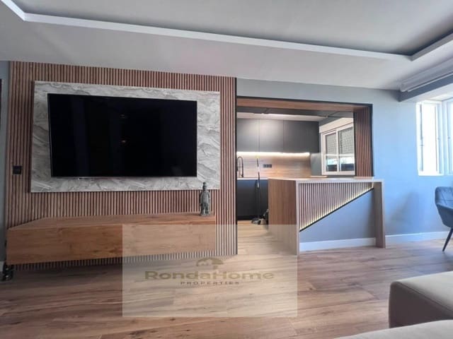 3 soveværelse Lejlighed til salg i La Concha - Resina Golf, Estepona med swimmingpool garage - € 315.000 (Ref: 9998762)