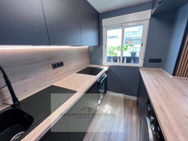 3 soveværelse Lejlighed til salg i La Concha - Resina Golf, Estepona med swimmingpool garage - € 315.000 (Ref: 9998762)