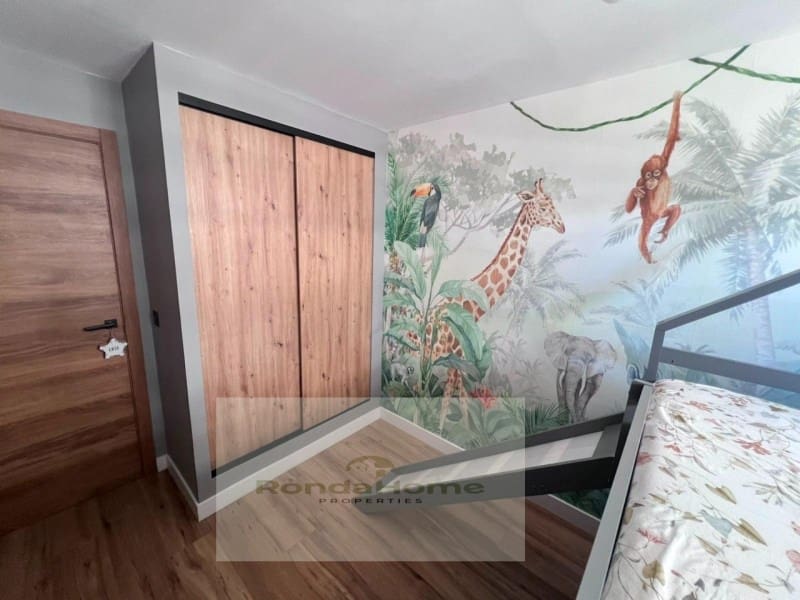 3 soveværelse Lejlighed til salg i New Golden Mile med swimmingpool garage - € 315.000 (Ref: 9998762)