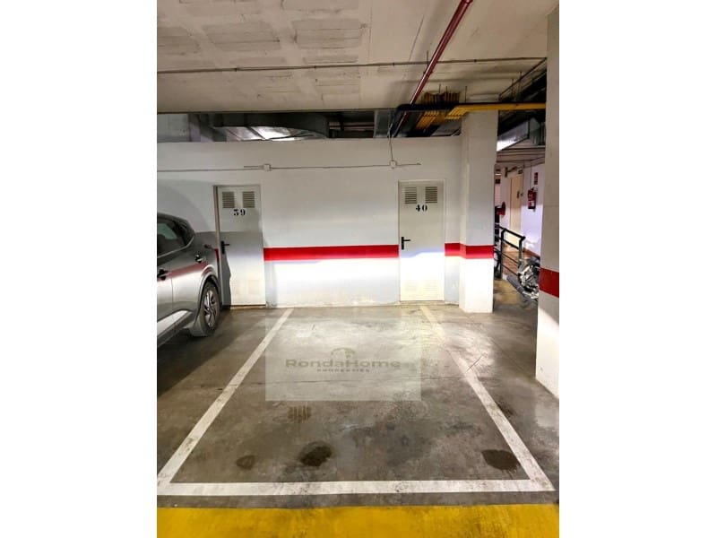 3 soveværelse Lejlighed til leje i Torremolinos med swimmingpool garage - € 1.930 (Ref: 9998763)