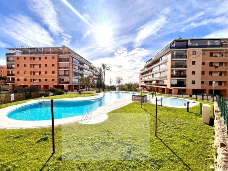 3 soveværelse Lejlighed til leje i Torremolinos med swimmingpool garage - € 1.930 (Ref: 9998763)