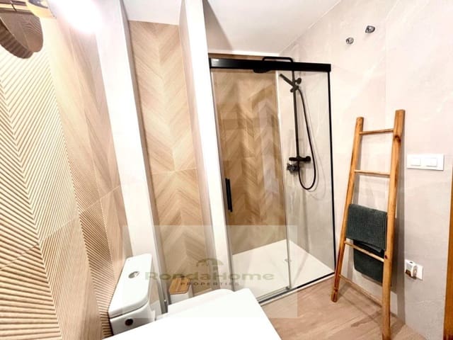 3 soverom Leilighet til leie i Torremolinos med svømmebasseng garasje - € 1 930 (Ref: 9998763)