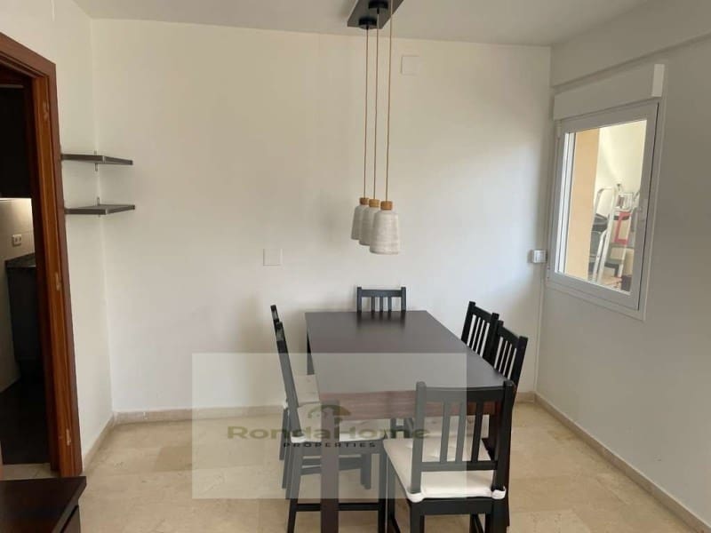 2 slaapkamer Flat te huur in Fuengirola met zwembad garage - € 1.350 (Ref: 9998764)