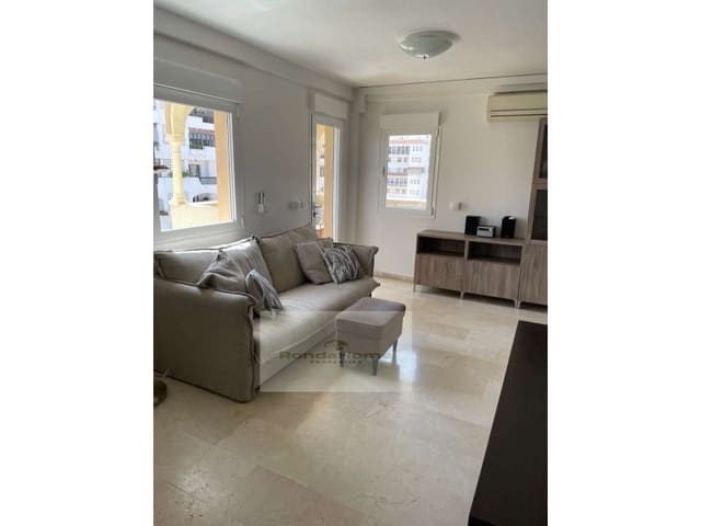 2 slaapkamer Flat te huur in Centro ciudad, Fuengirola met zwembad garage - € 1.350 (Ref: 9998764)