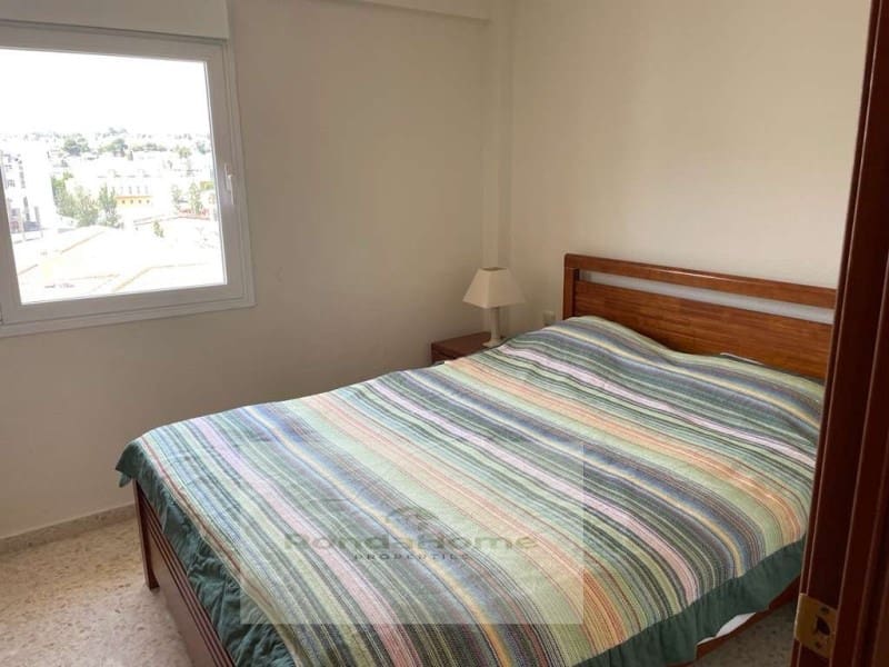 2 slaapkamer Flat te huur in Fuengirola met zwembad garage - € 1.350 (Ref: 9998764)