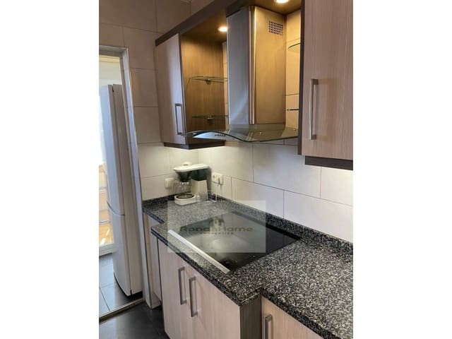 2 slaapkamer Flat te huur in Centro ciudad, Fuengirola met zwembad garage - € 1.350 (Ref: 9998764)