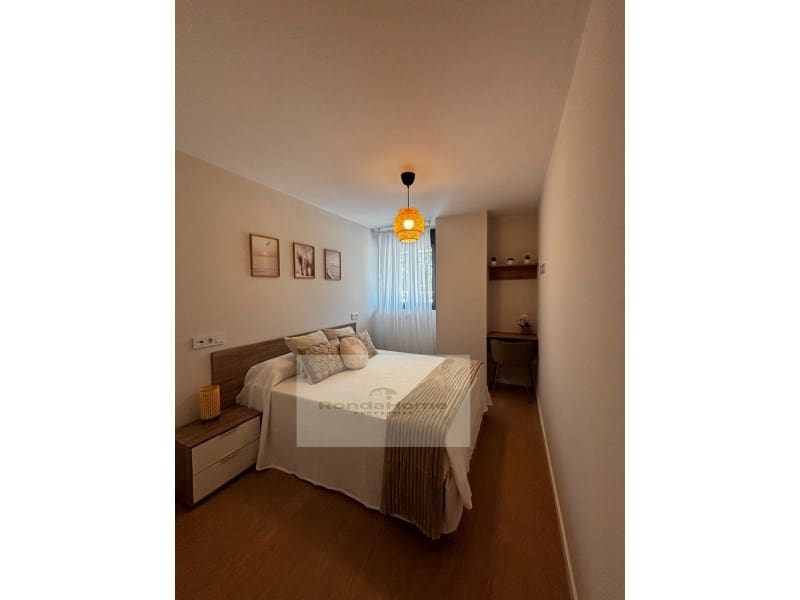 Piso de 1 habitación en Las Lagunas de Mijas en alquiler con piscina garaje - 1.100 € (Ref: 9999580)
