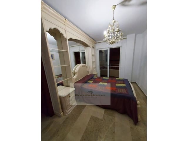 3 sovrum Lägenhet att hyra i Divina Pastora, Marbella - 1 200 € (Ref: 9999581)