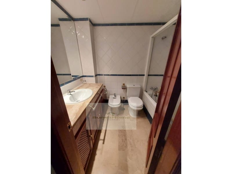 3 soveværelse Lejlighed til leje i Marbella - € 1.200 (Ref: 9999581)