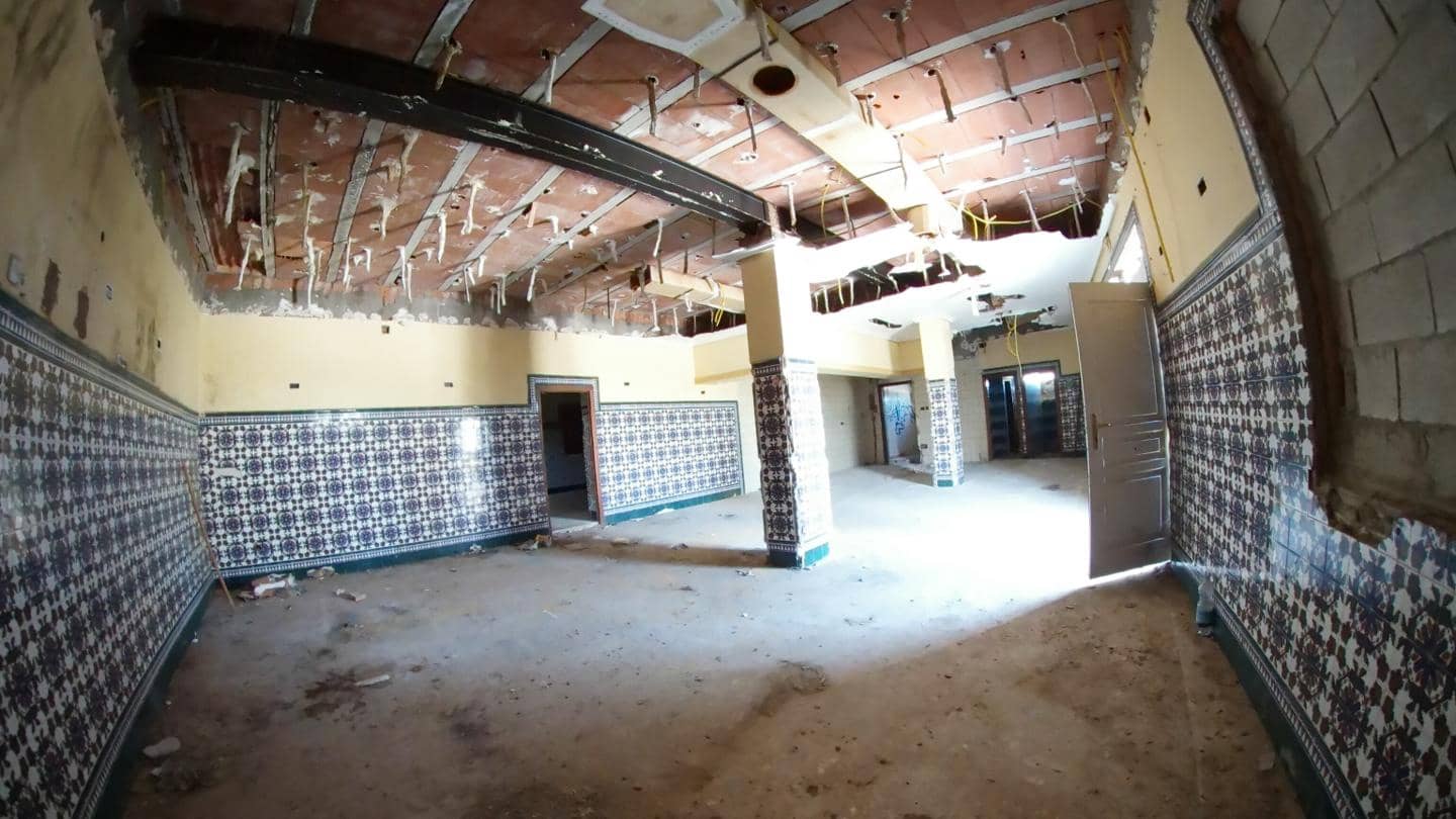 Erhverv til salg i San Fernando - € 300.000 (Ref: 9064274)