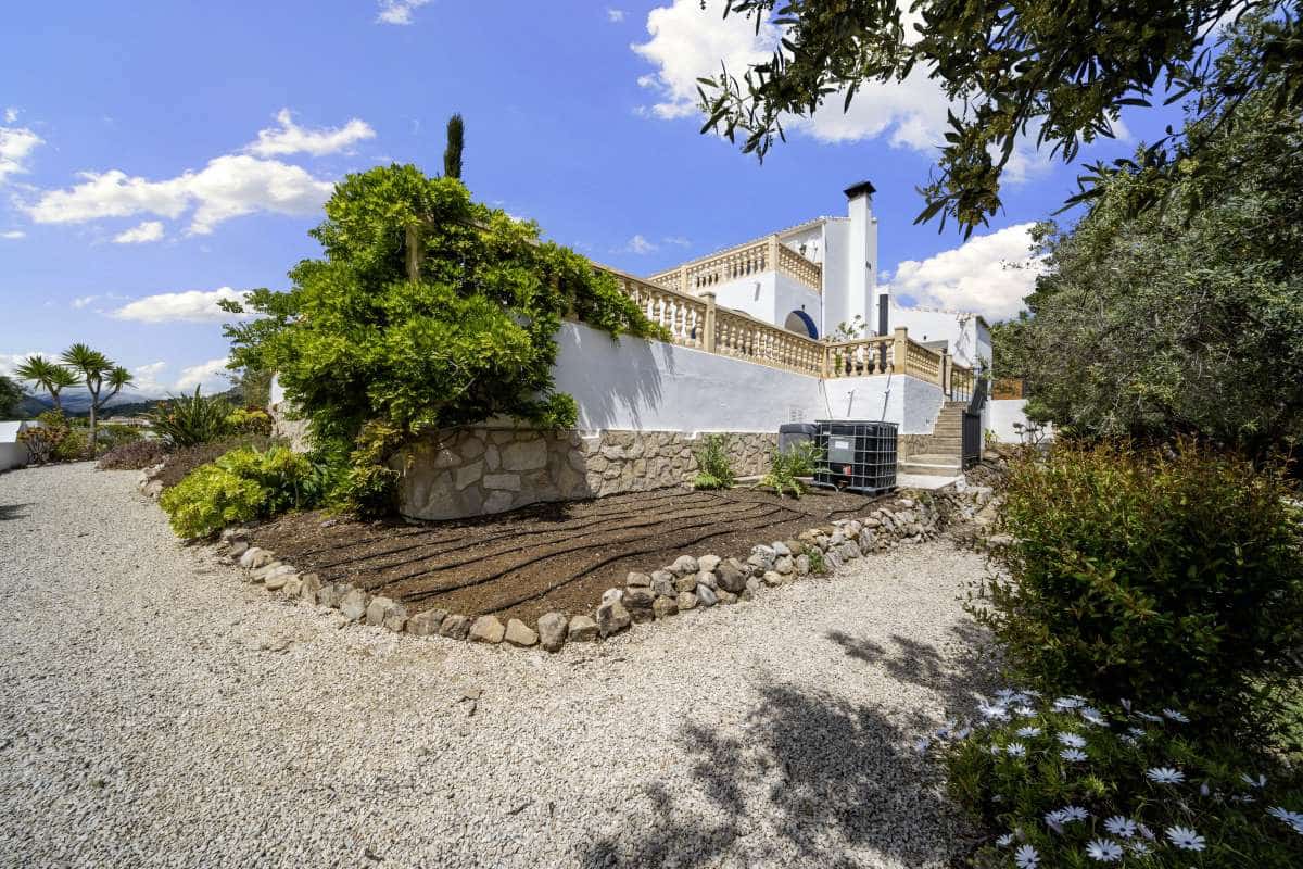 4 soveværelse Villa til salg i Murla med swimmingpool garage - € 825.000 (Ref: 9066359)