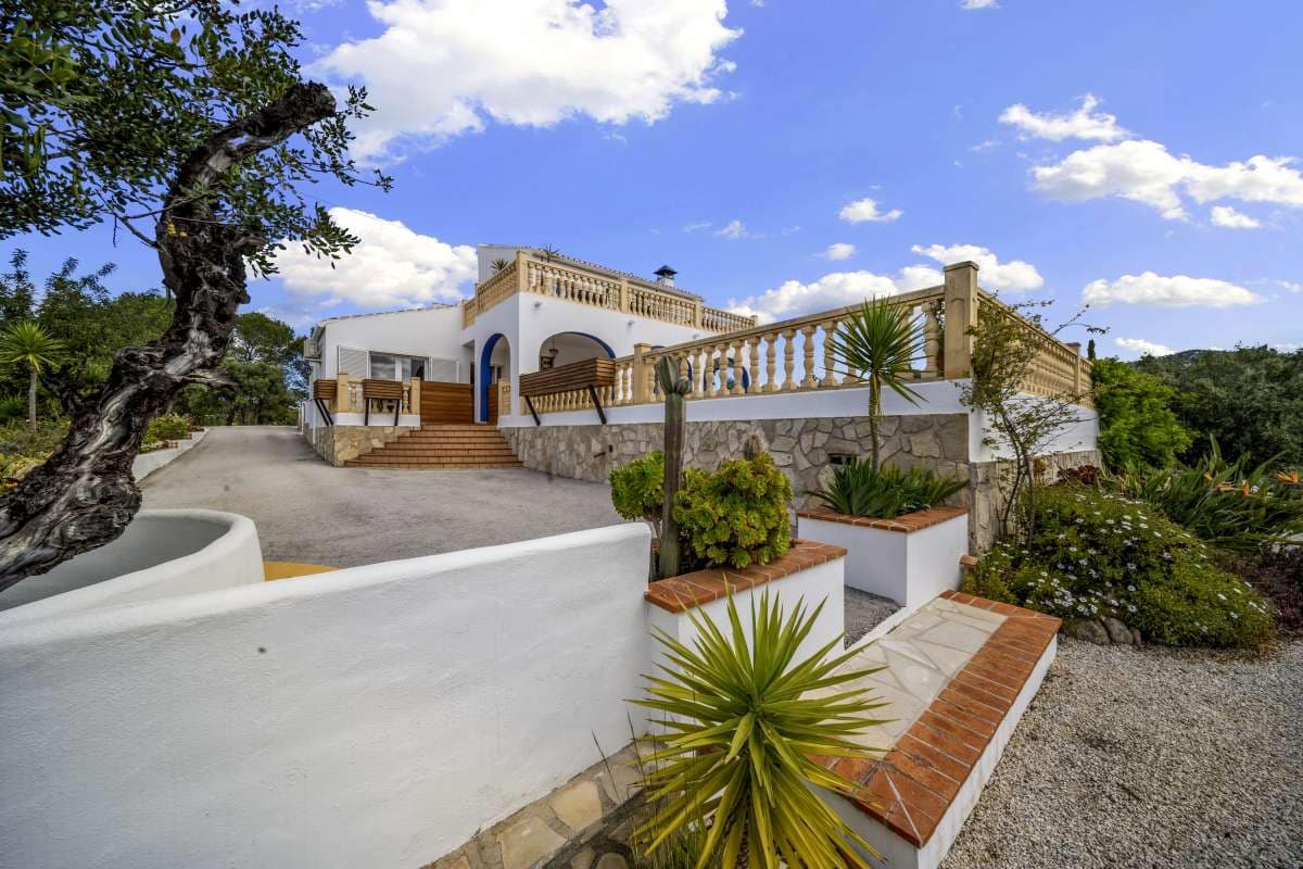 4 soveværelse Villa til salg i Murla med swimmingpool garage - € 825.000 (Ref: 9066359)