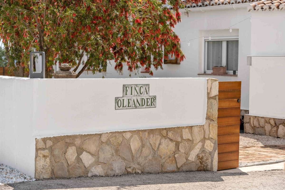 4 soveværelse Villa til salg i Murla med swimmingpool garage - € 825.000 (Ref: 9066359)