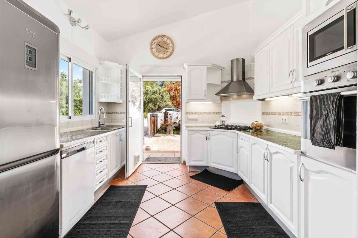 4 soveværelse Villa til salg i Murla med swimmingpool garage - € 825.000 (Ref: 9066359)