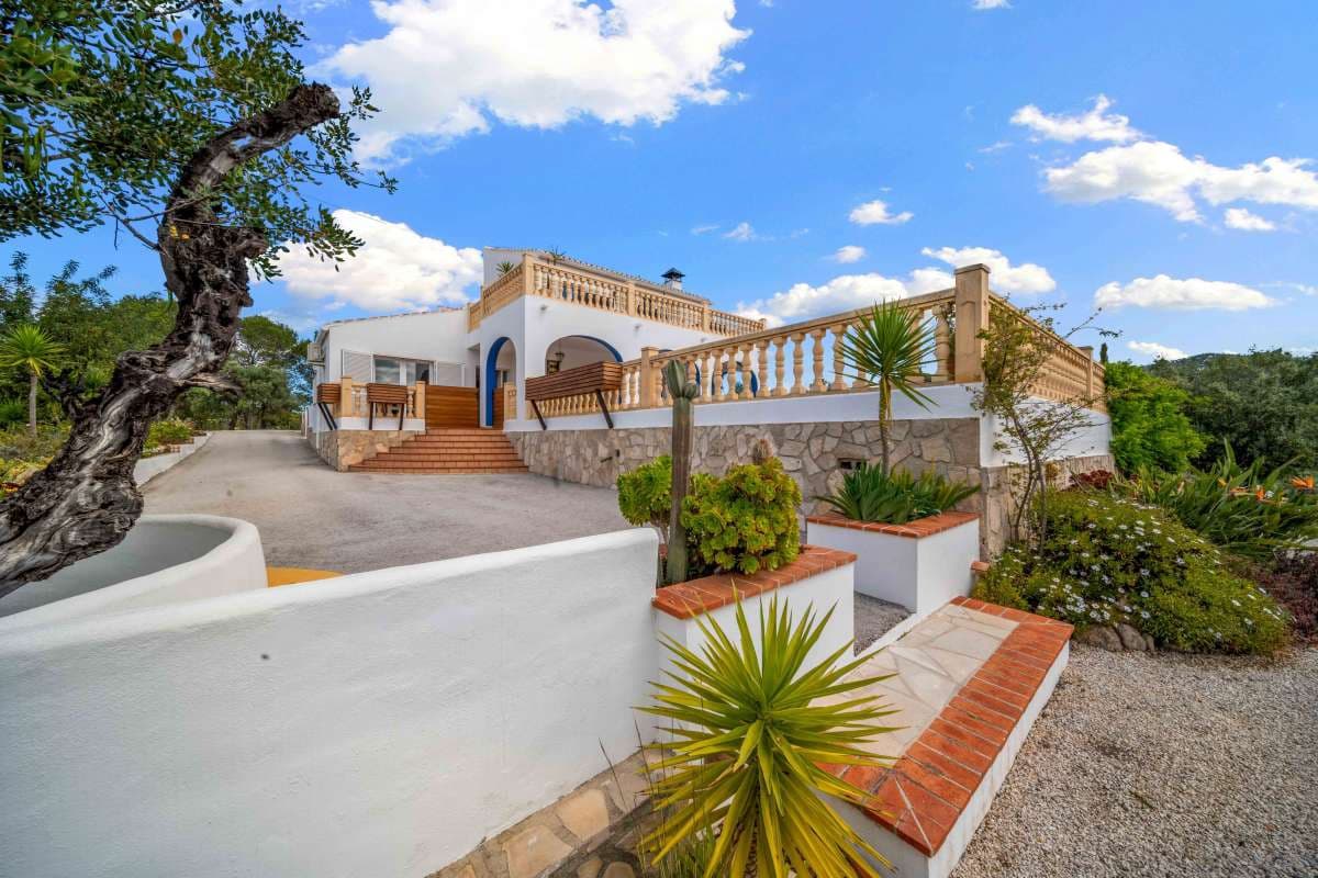 4 soveværelse Villa til salg i Murla med swimmingpool garage - € 825.000 (Ref: 9066359)