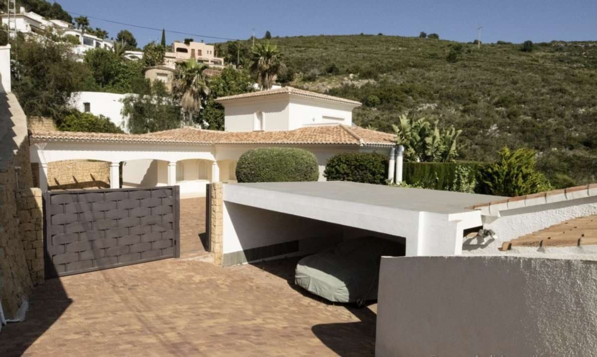 4 soveværelse Villa til salg i Moraira med swimmingpool garage - € 1.850.000 (Ref: 9228009)