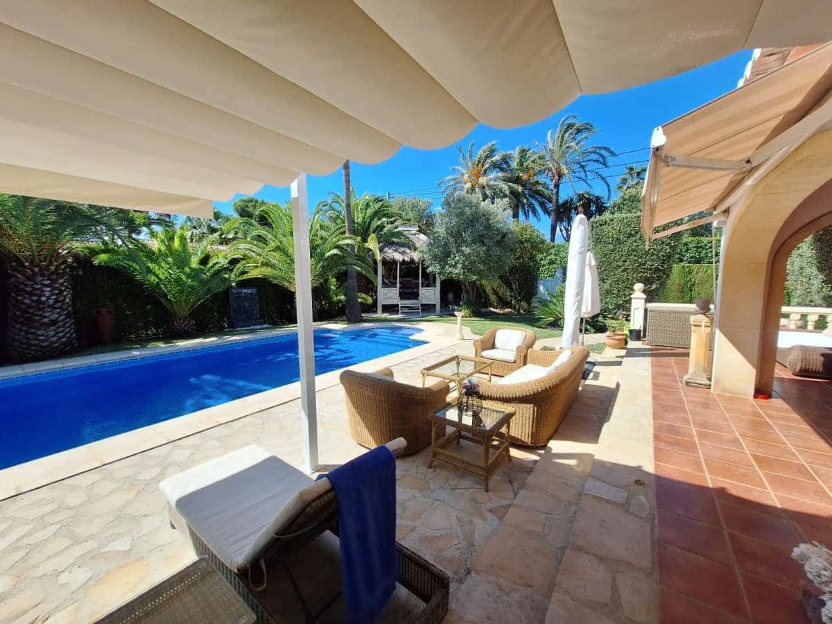 4 bedroom Villa for sale in Javea / Xabia with pool - € 1,290,000 (Ref: 9413110)