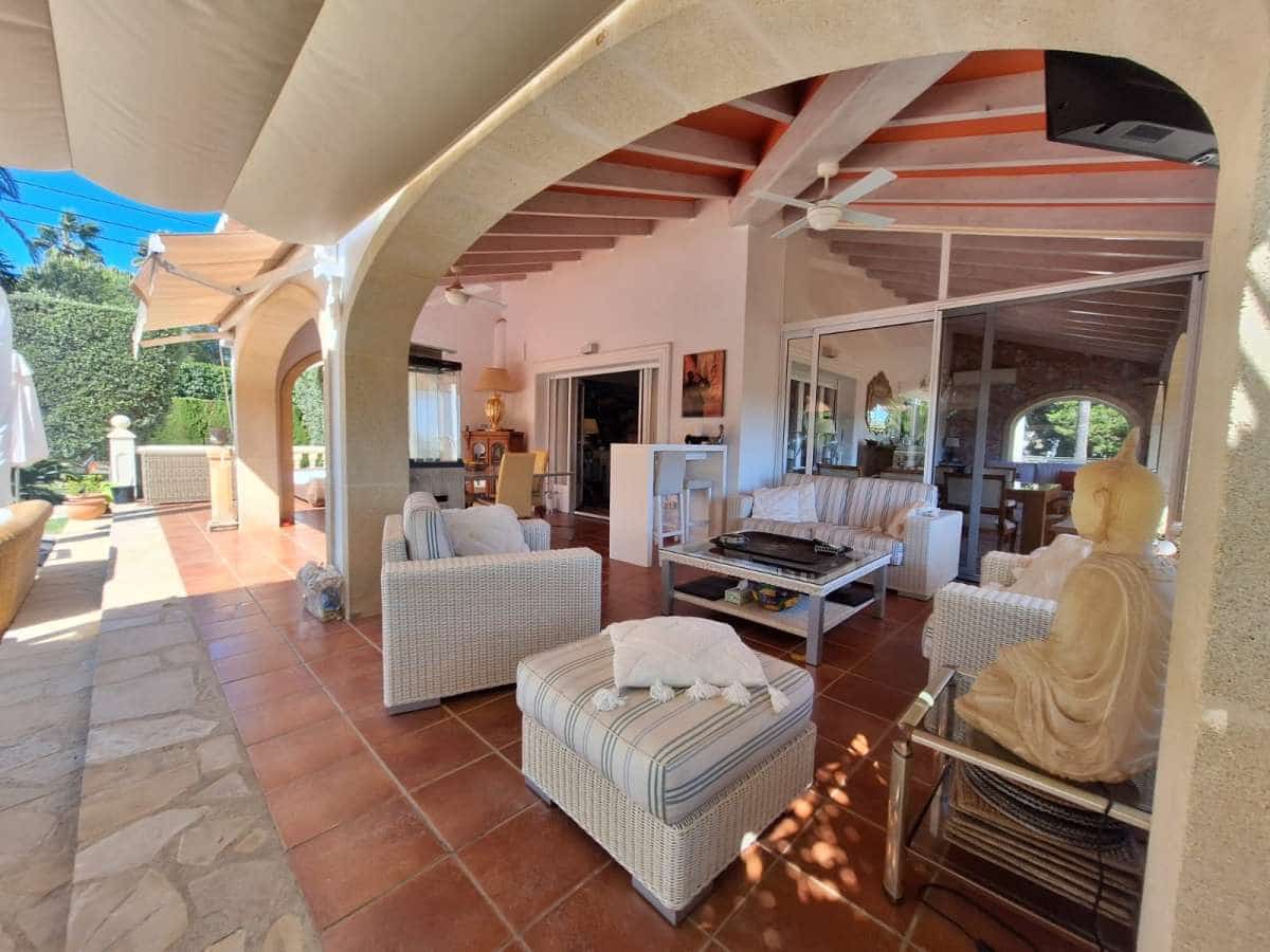 4 bedroom Villa for sale in Javea / Xabia with pool - € 1,290,000 (Ref: 9413110)