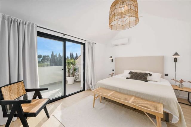 3 sovrum Hus till salu i Aloha Golf, Marbella med pool garage - 850 000 € (Ref: 9558300)