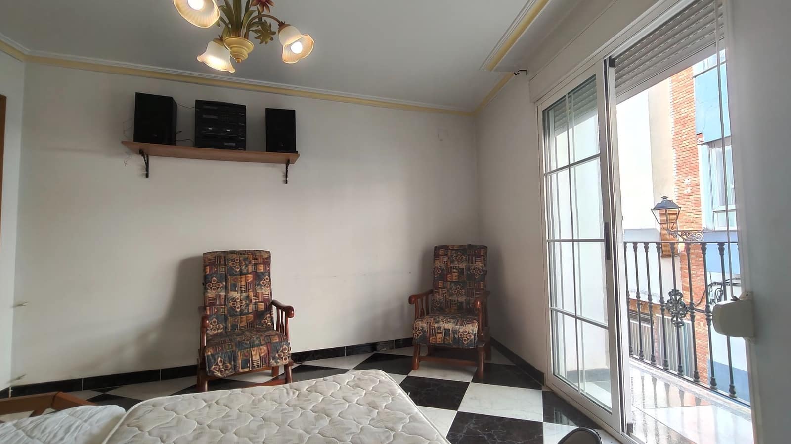 6 quarto Casa em Banda para arrendar em Llutxent com garagem - 650 € (Ref: 10021933)