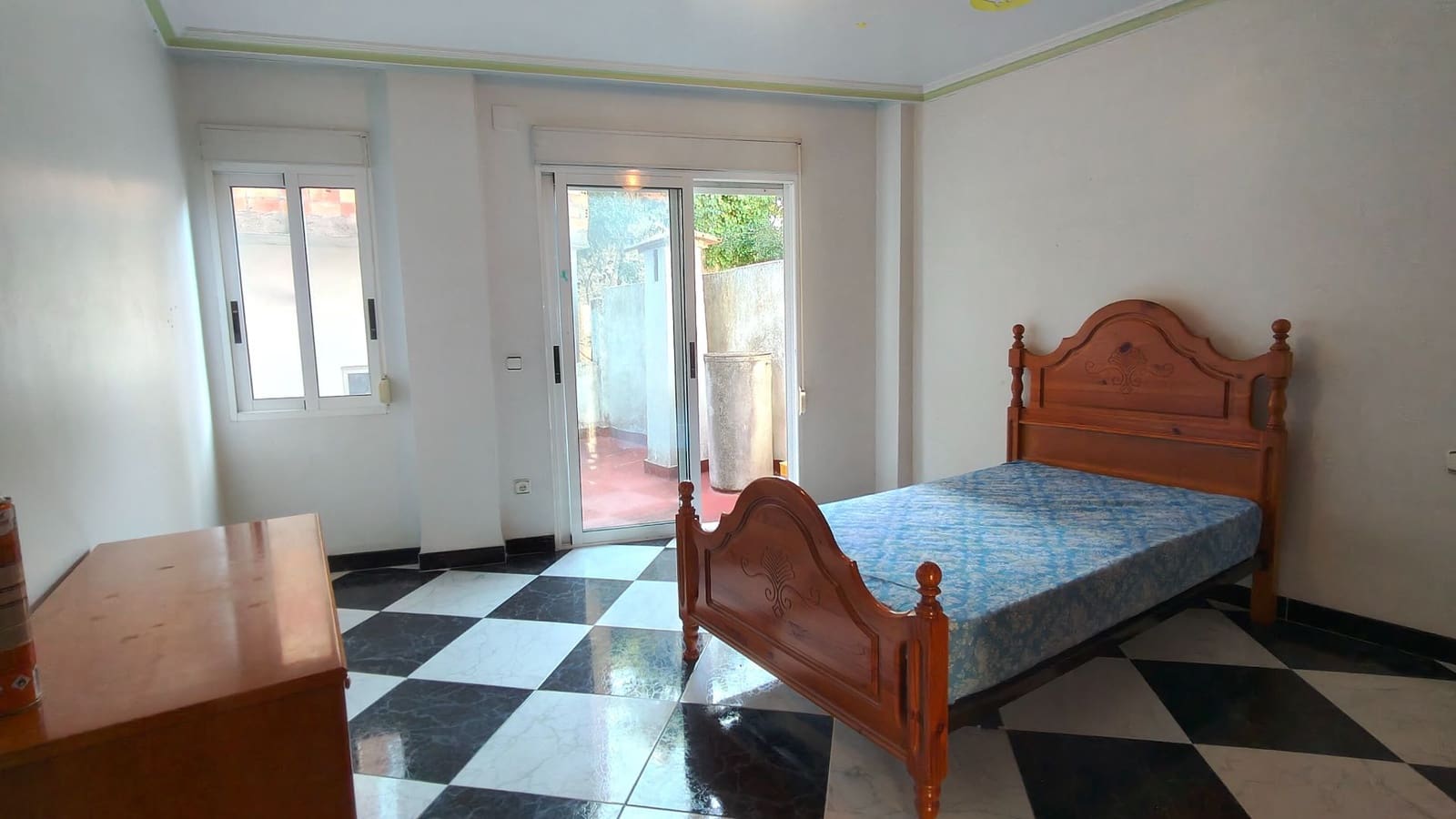 6 quarto Casa em Banda para arrendar em Llutxent com garagem - 650 € (Ref: 10021933)