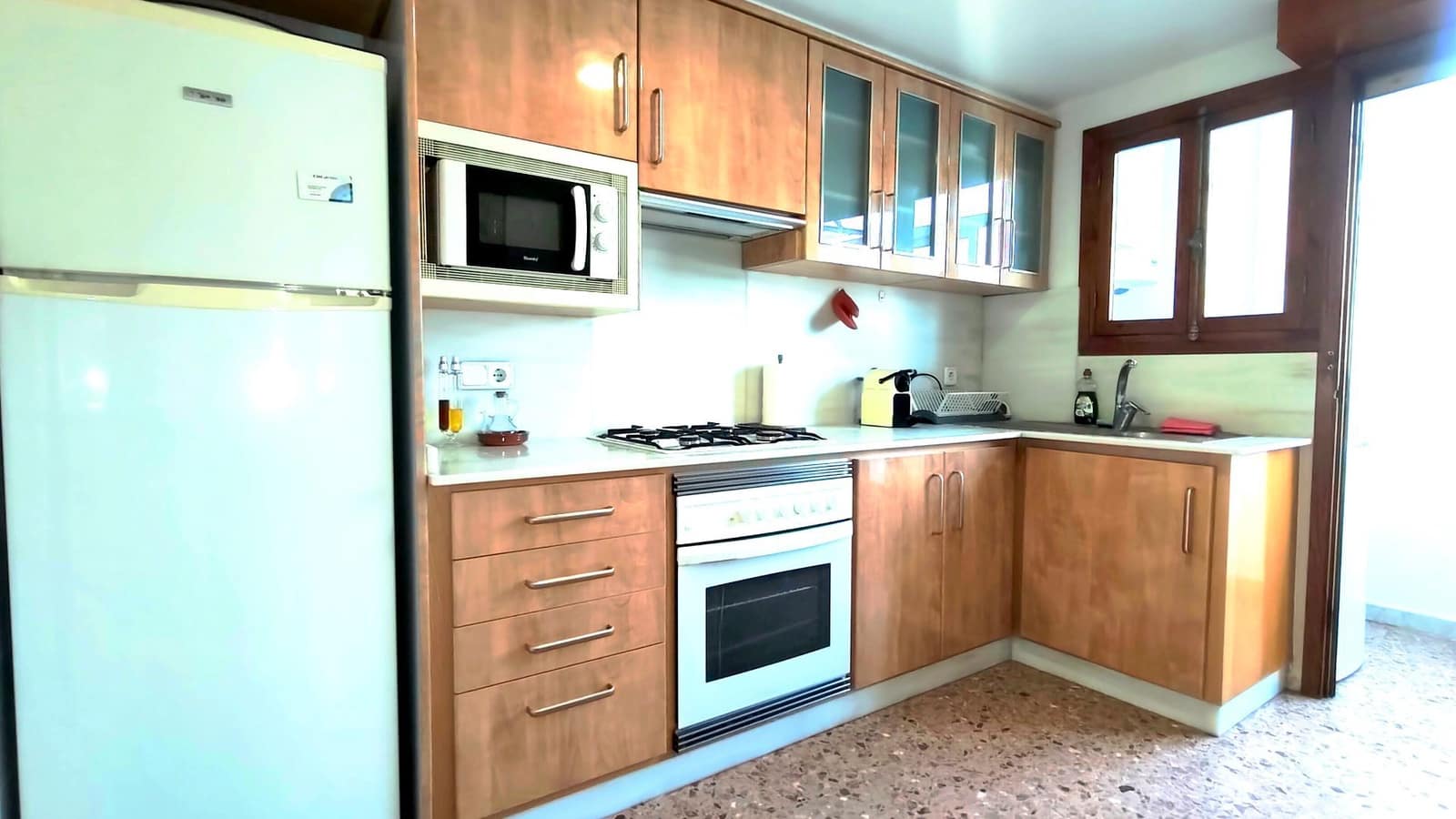 Apartamento de 3 habitaciones en Oliva en alquiler - 850 € (Ref: 10042462)