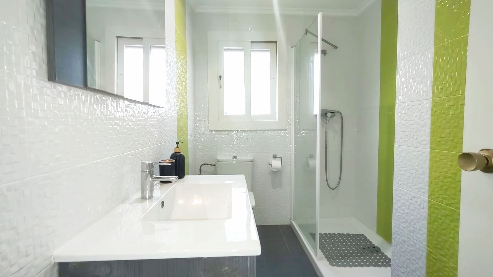 Apartamento de 3 habitaciones en Oliva en alquiler - 850 € (Ref: 10042462)