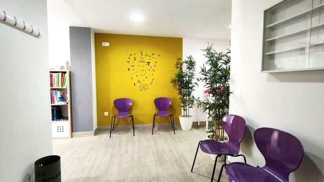 Office for sale in Oliva Pueblo, Oliva - € 119,000 (Ref: 10061229)