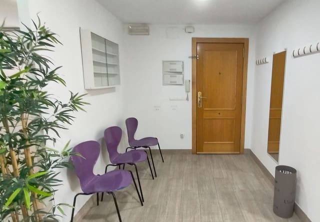 Office for sale in Oliva Pueblo, Oliva - € 119,000 (Ref: 10061229)