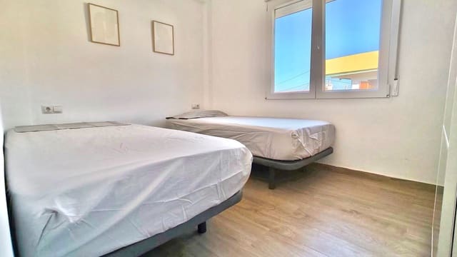 Apartamento de 3 habitaciones en Oliva Playa, Oliva en alquiler - 950 € (Ref: 10154564)