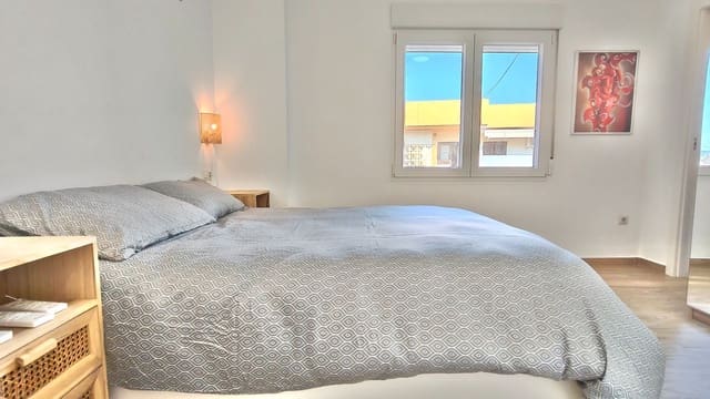 Apartamento de 3 habitaciones en Oliva Playa, Oliva en alquiler - 950 € (Ref: 10154564)