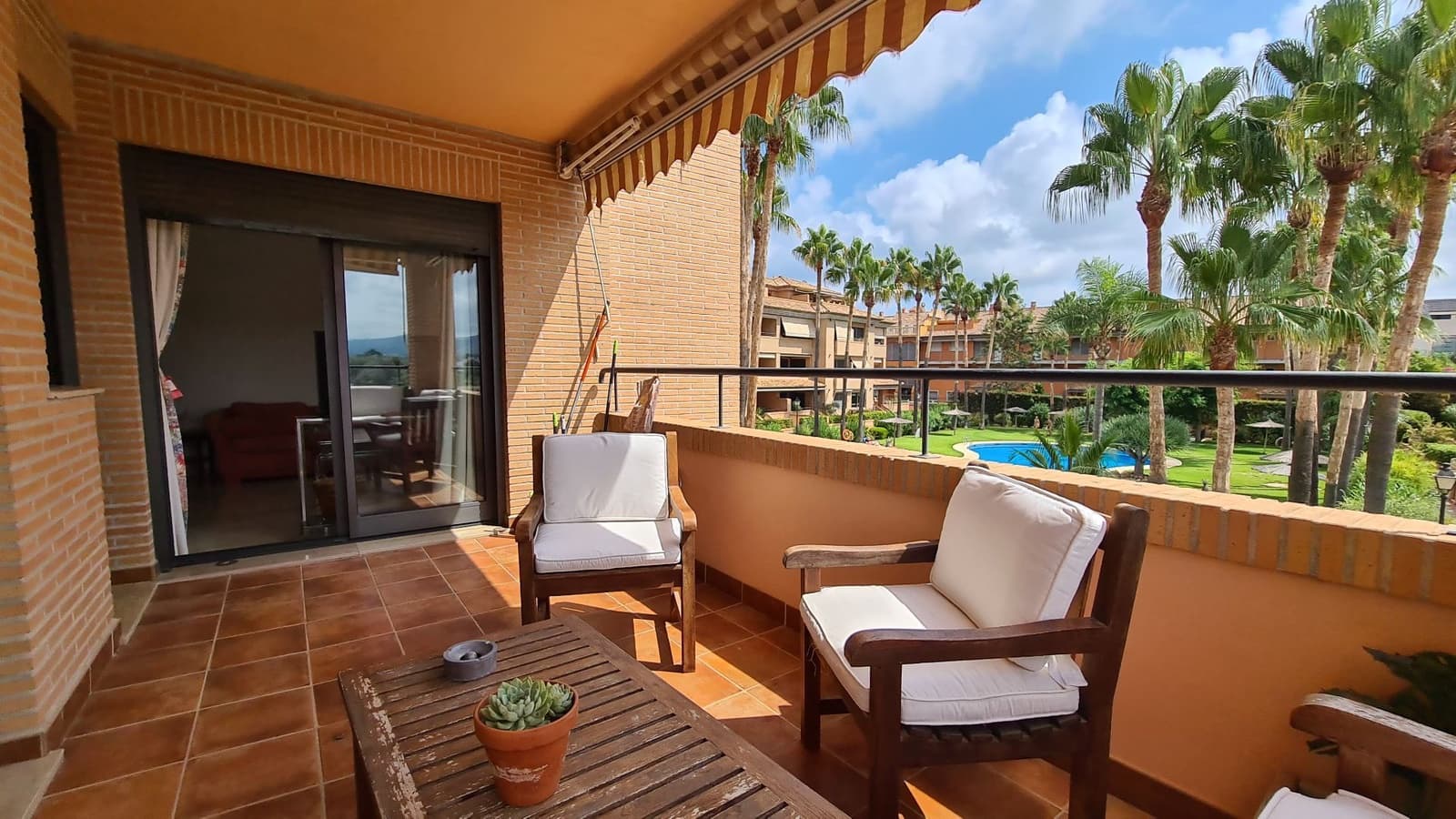 3 quarto Apartamento para arrendar em Javea / Xabia com piscina garagem - 950 € (Ref: 9072054)