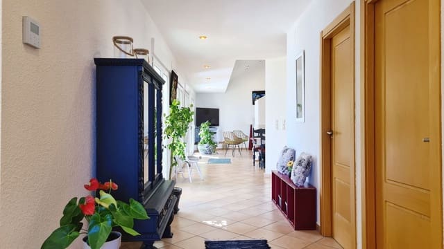 5 bedroom Villa for sale in Els Poblets with pool garage - € 848,000 (Ref: 9072057)