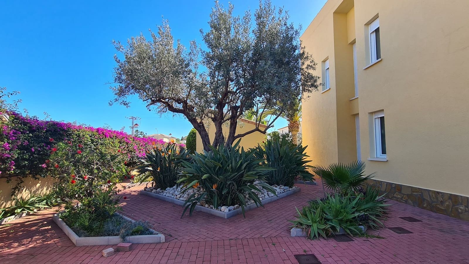 5 sypialnia Willa na sprzedaż w Els Poblets z basenem garażem - 848 000 € (Ref: 9072057)