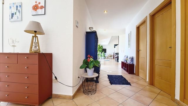 5 bedroom Villa for sale in Els Poblets with pool garage - € 848,000 (Ref: 9072057)