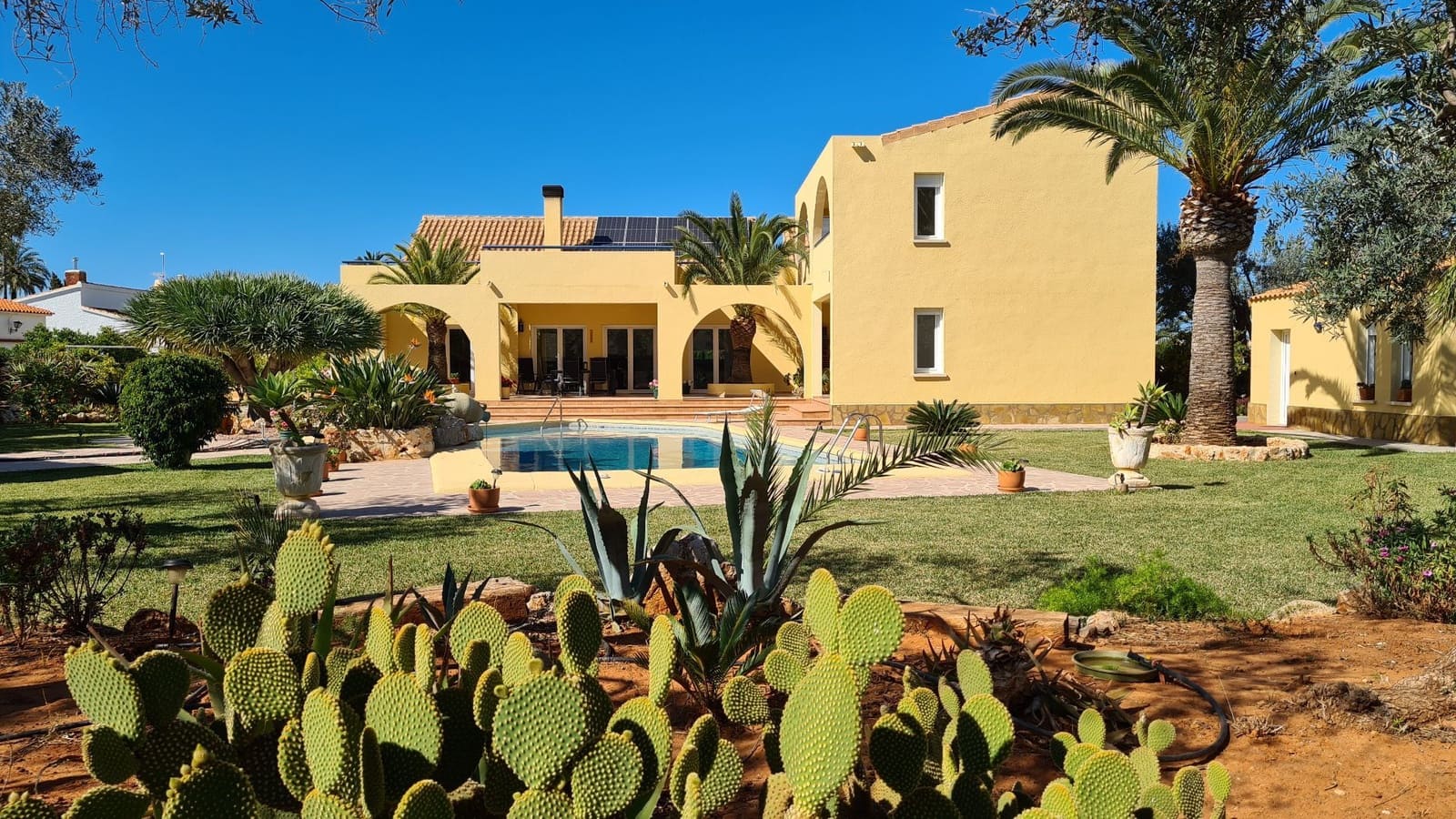 5 sypialnia Willa na sprzedaż w Els Poblets z basenem garażem - 848 000 € (Ref: 9072057)