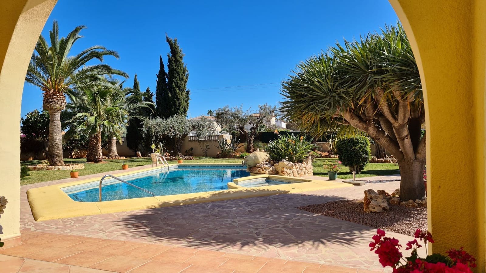 5 sypialnia Willa na sprzedaż w Els Poblets z basenem garażem - 848 000 € (Ref: 9072057)