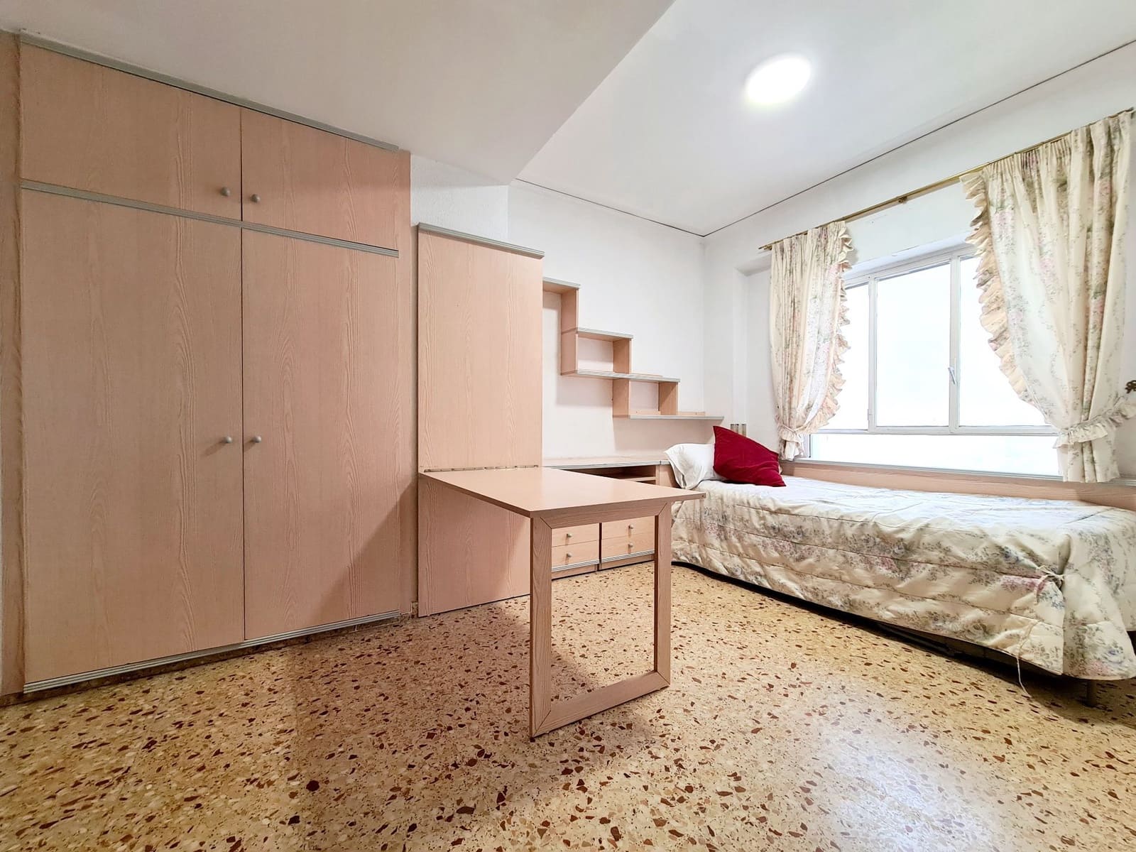 3 makuuhuone Asunto vuokrattavana paikassa Oliva - 750 € (Ref: 9072060)