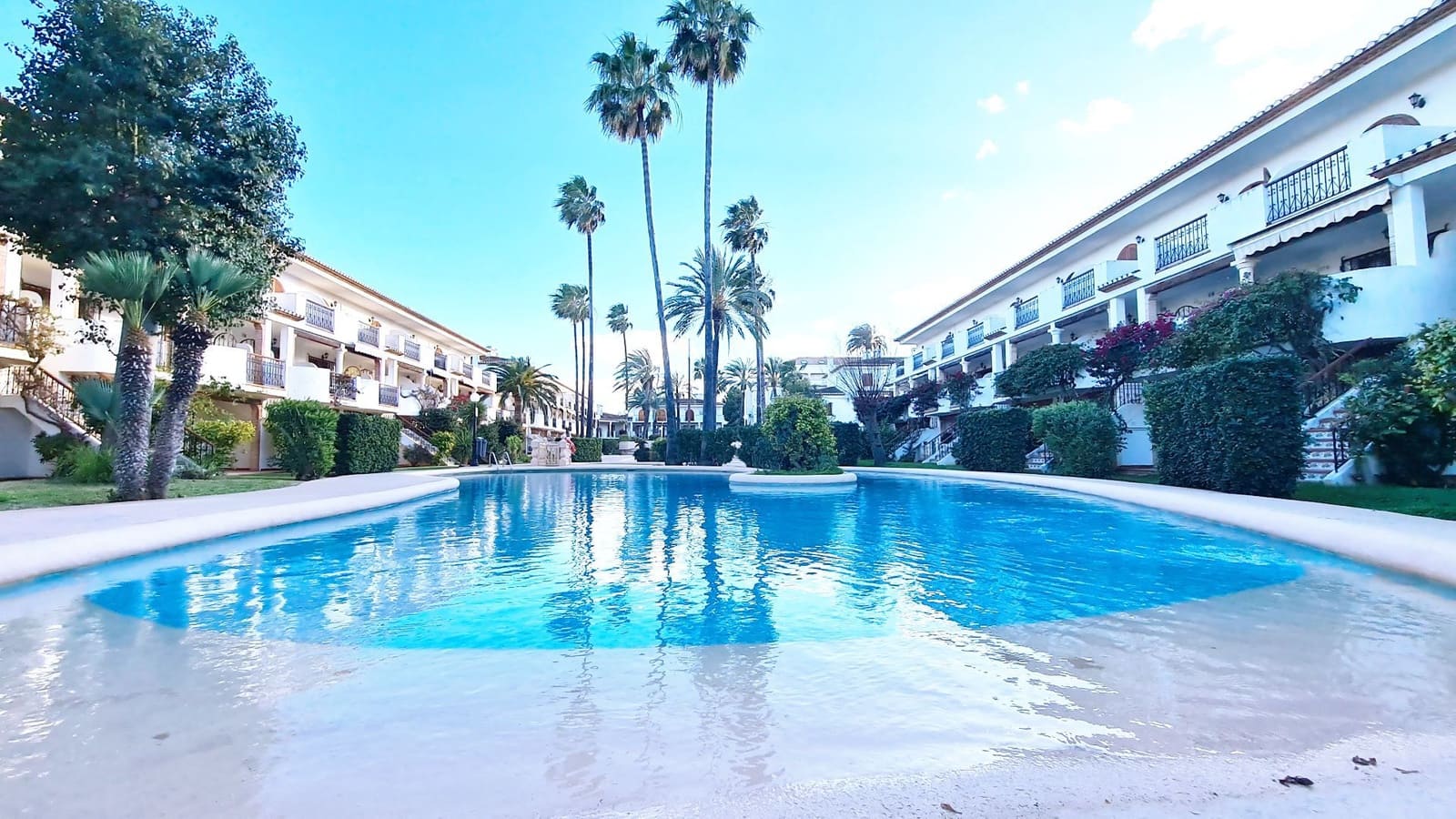 2 bedroom Townhouse for rent in Denia with pool garage - € 1,300 (Ref: 9072065)