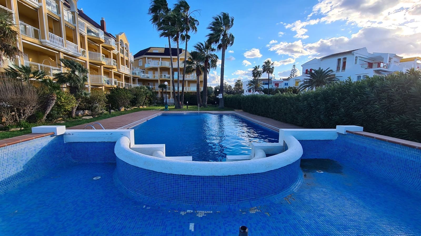 2 bedroom Townhouse for rent in Denia with pool garage - € 1,300 (Ref: 9072065)