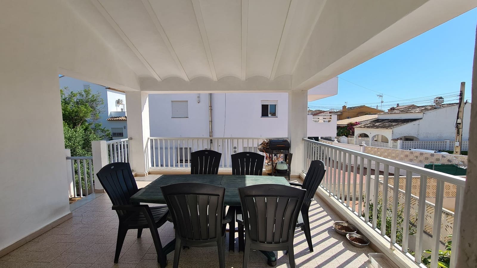 5 soveværelse Villa til salg i Oliva med garage - € 370.000 (Ref: 9072073)