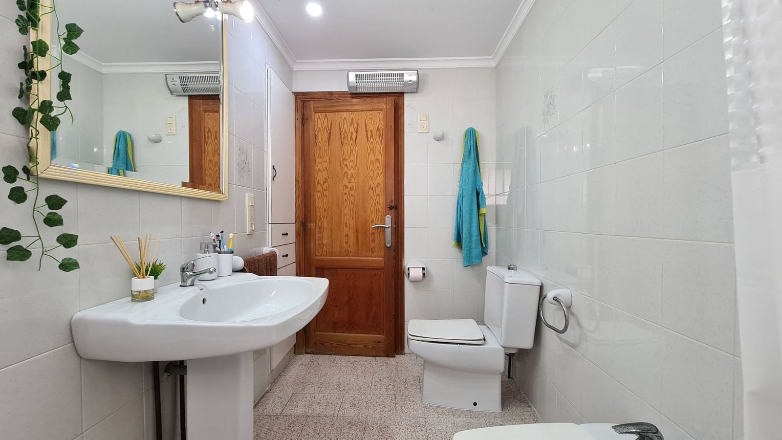 5 soveværelse Villa til salg i Oliva med garage - € 370.000 (Ref: 9072073)