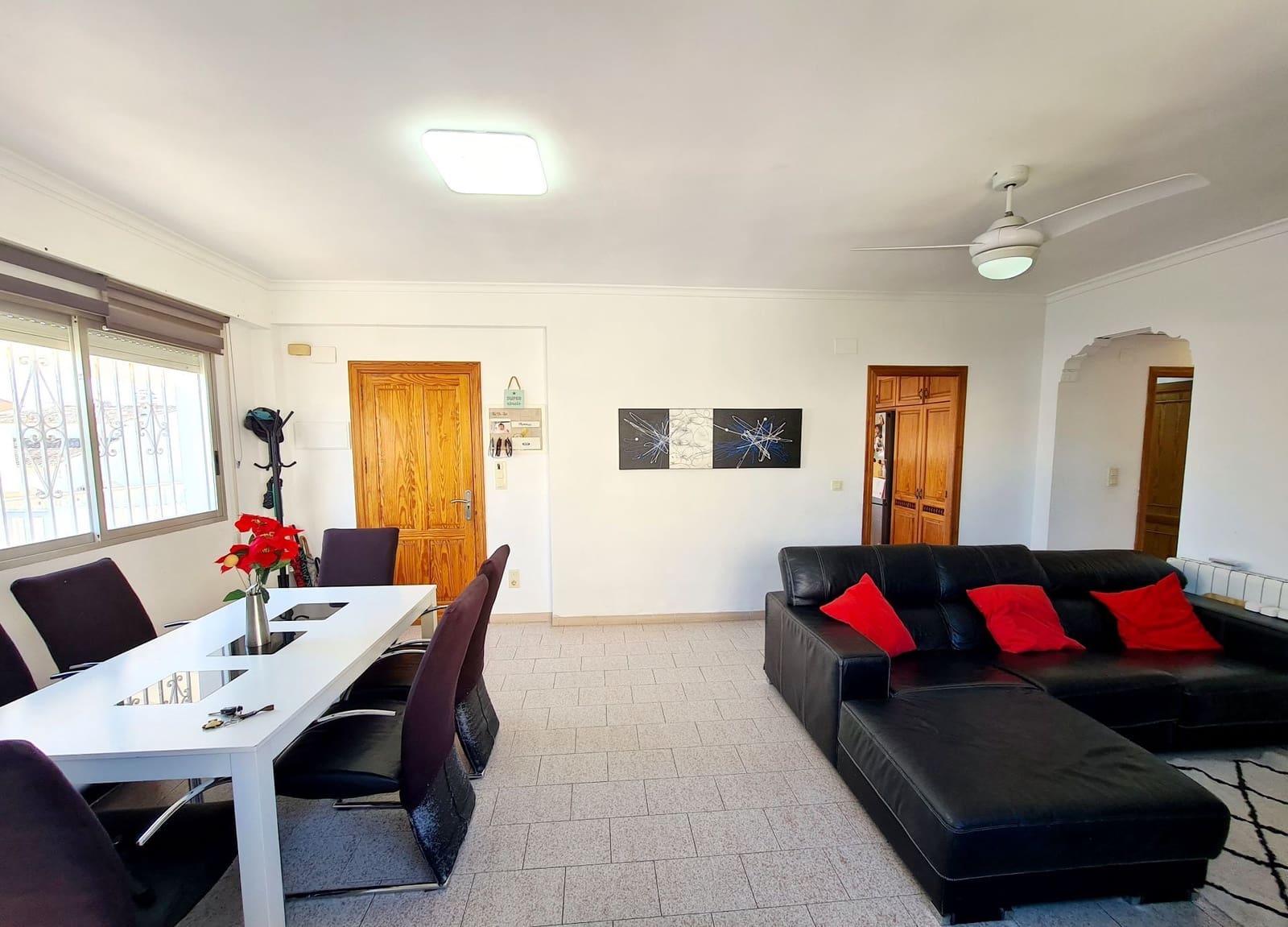 5 soveværelse Villa til salg i Oliva med garage - € 370.000 (Ref: 9072073)