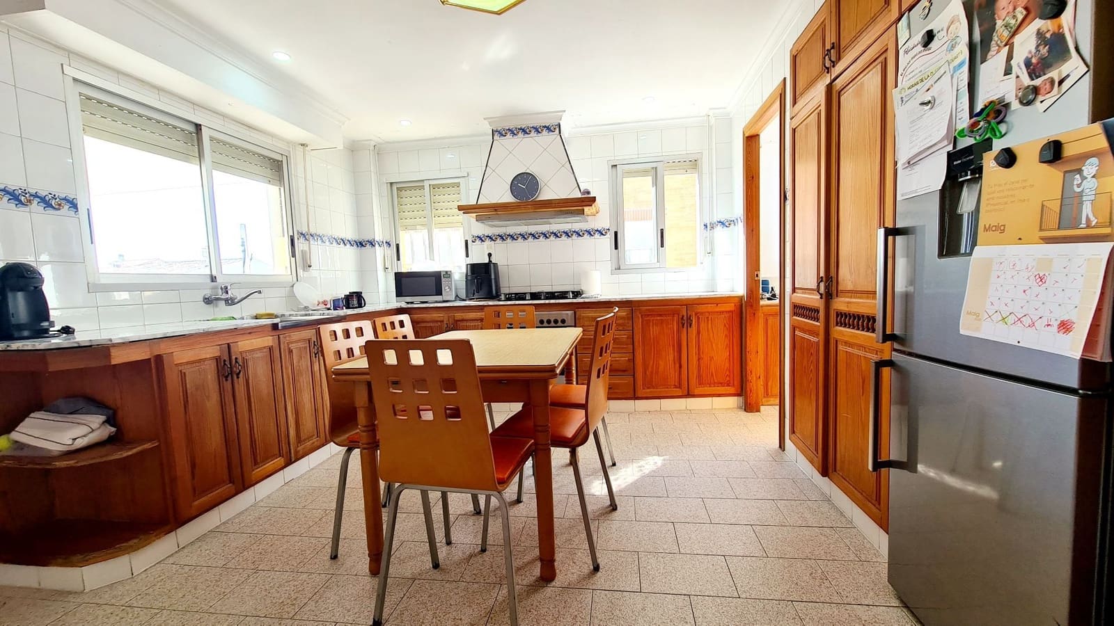 5 soveværelse Villa til salg i Oliva med garage - € 370.000 (Ref: 9072073)