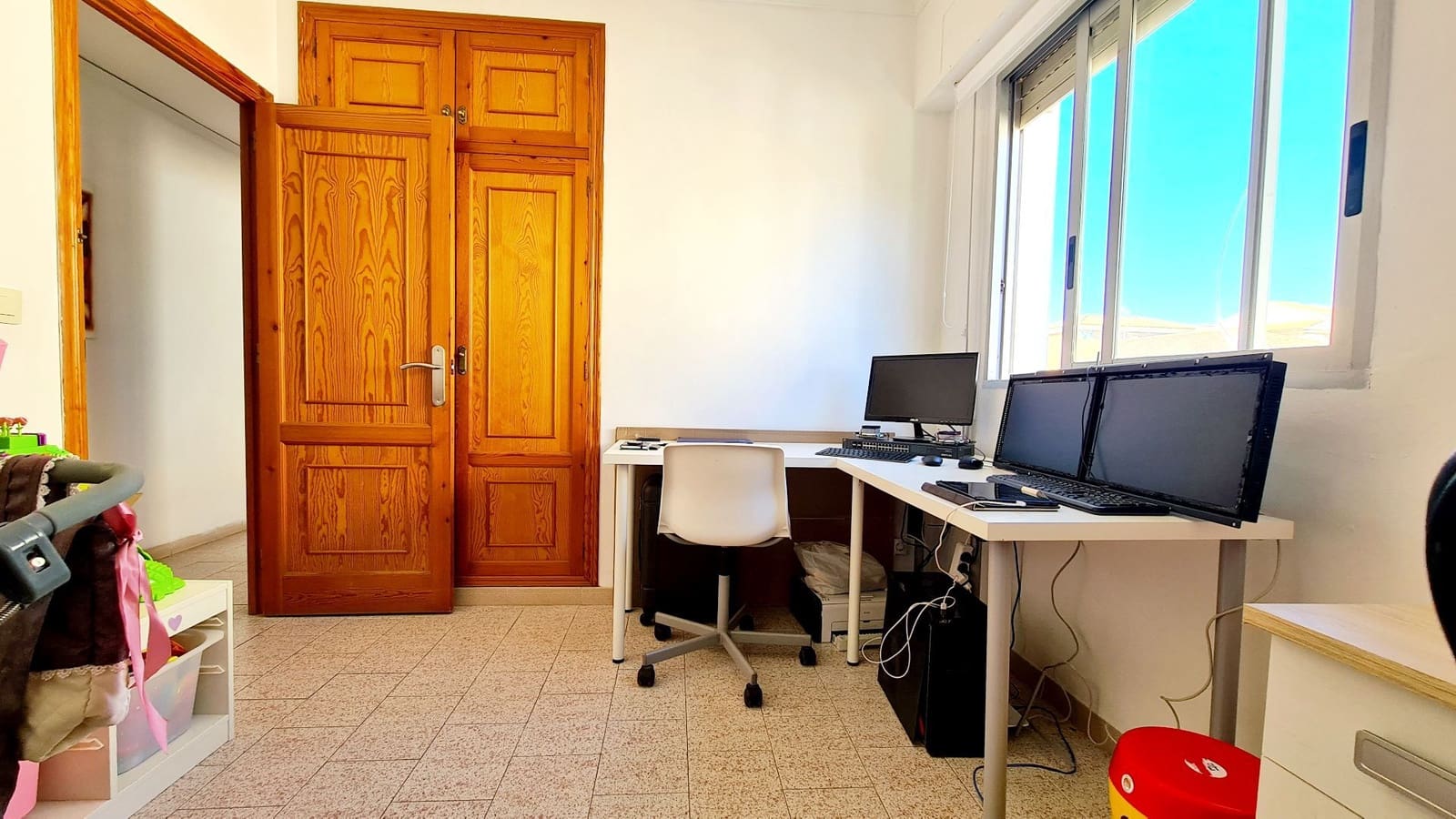 5 soveværelse Villa til salg i Oliva med garage - € 370.000 (Ref: 9072073)