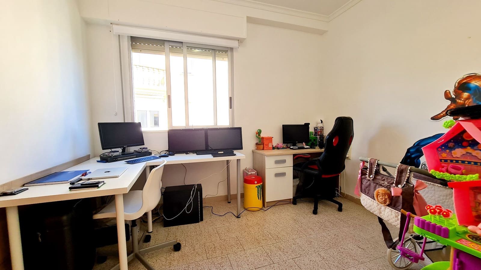 5 soveværelse Villa til salg i Oliva med garage - € 370.000 (Ref: 9072073)