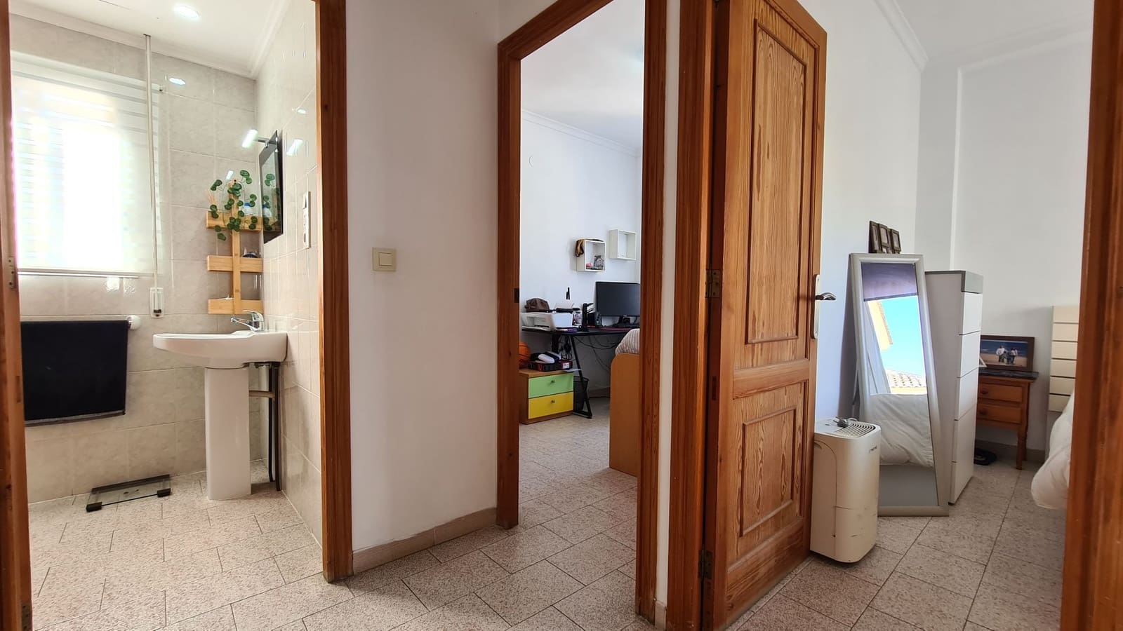 5 soveværelse Villa til salg i Oliva med garage - € 370.000 (Ref: 9072073)