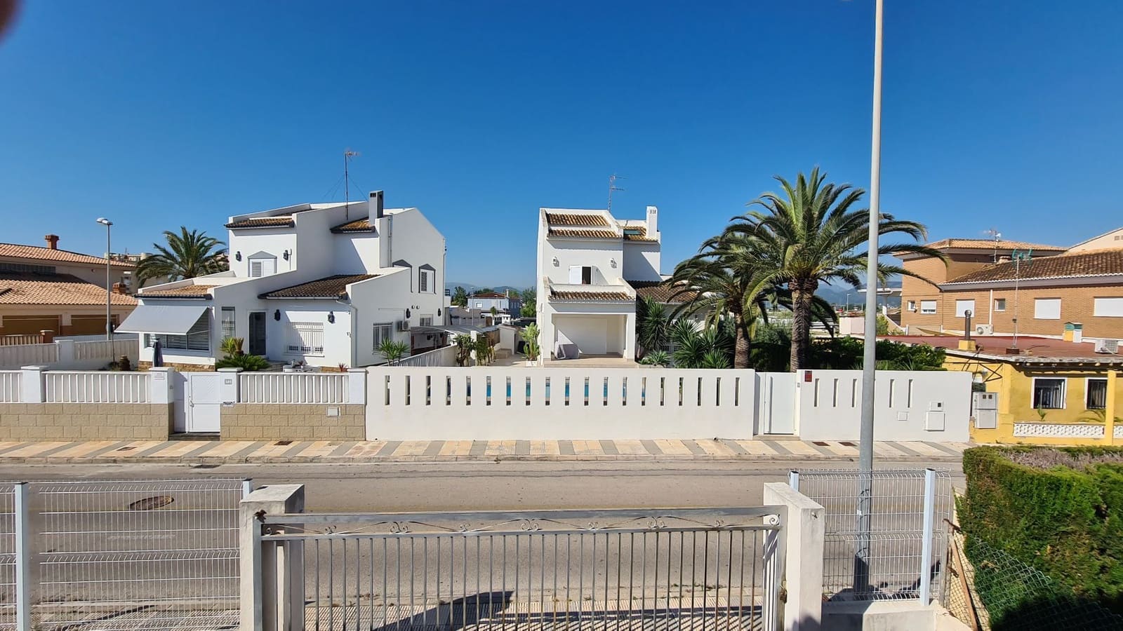 5 soveværelse Villa til salg i Oliva med garage - € 370.000 (Ref: 9072073)