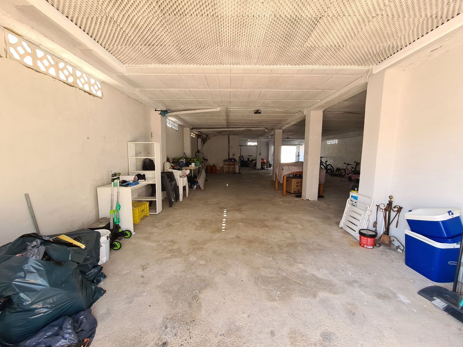 5 soveværelse Villa til salg i Oliva med garage - € 370.000 (Ref: 9072073)